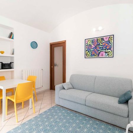 Apartamento Colourful Flat San Donato Turín Exterior foto