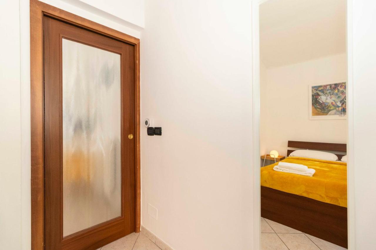 Apartamento Colourful Flat San Donato Turín Exterior foto